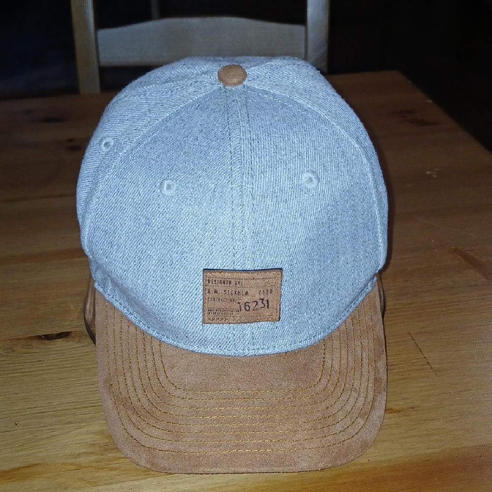 Stylish Gray and Brown Cap